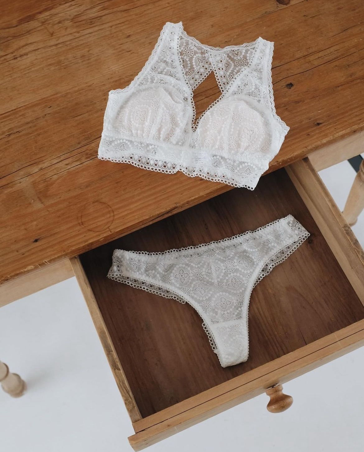 Moroccan Thong|White