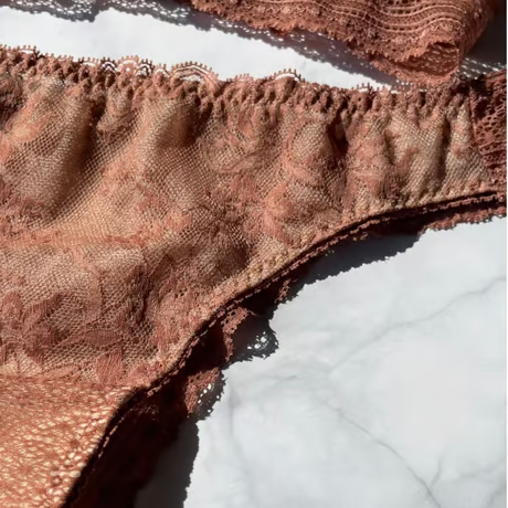SALE Serruria Mocha Thong