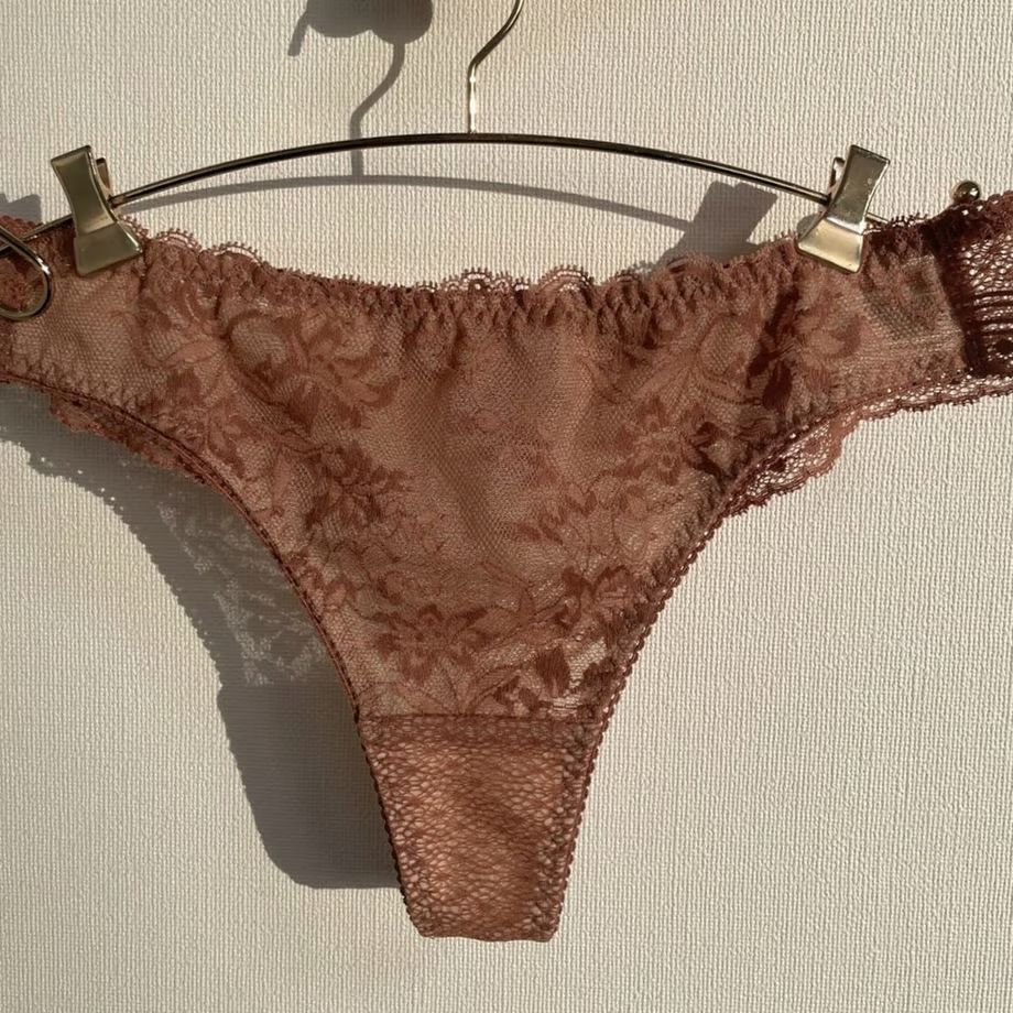 SALE Serruria Mocha Thong