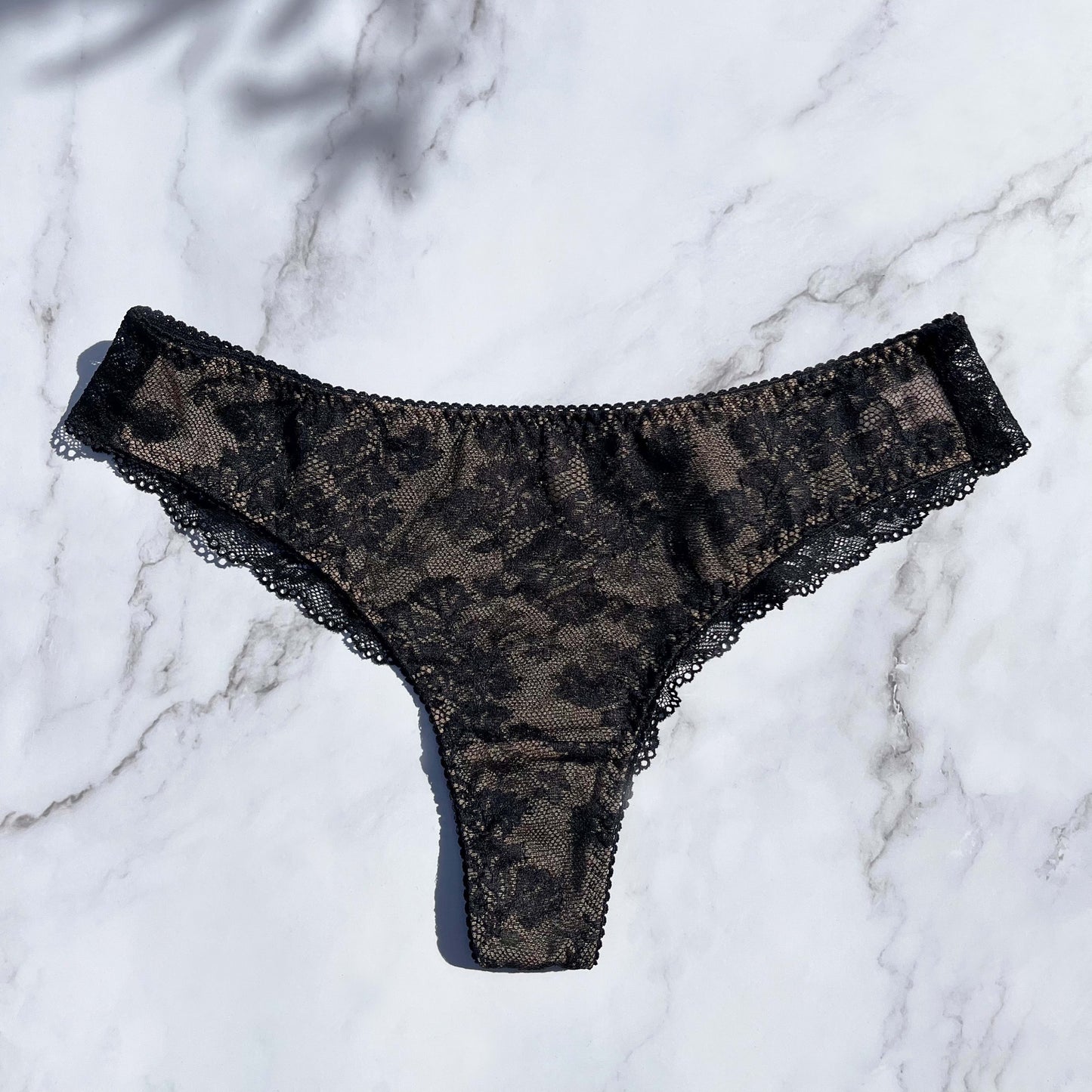 Viola Thong｜Blue