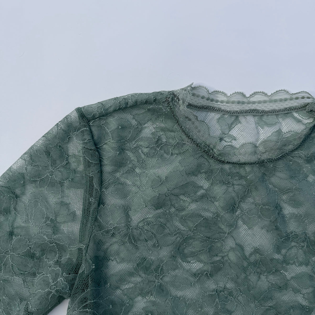 Ellis Lace Tops | Olive