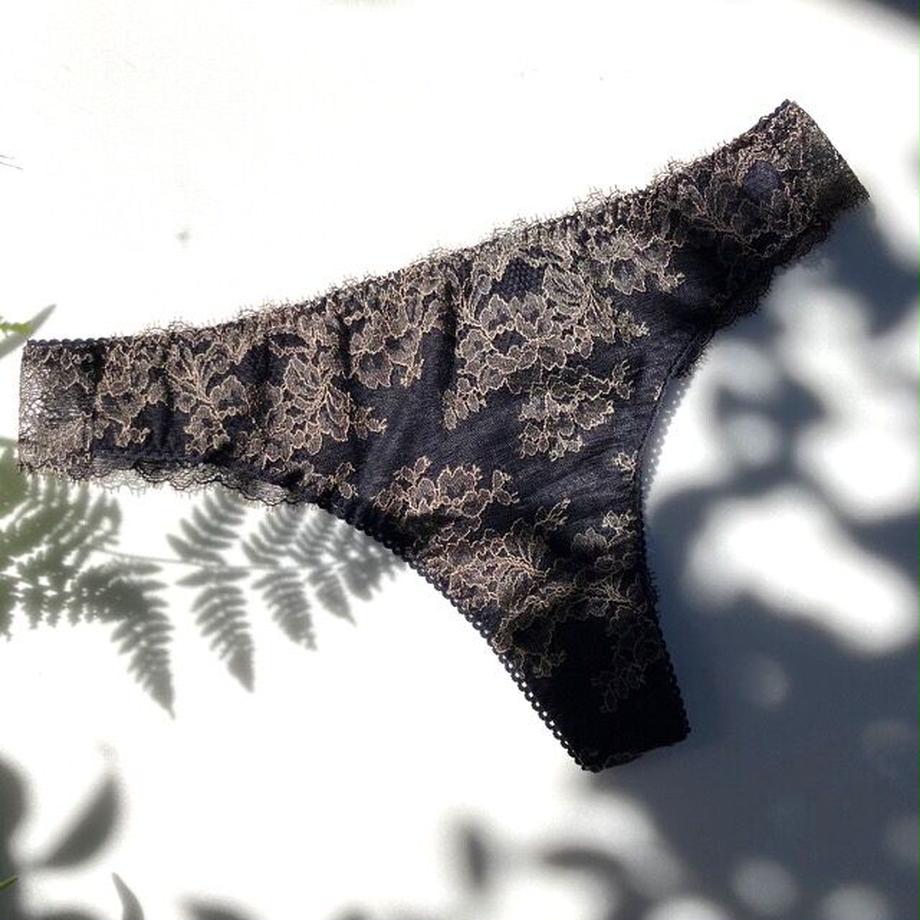Poppy Navy Thong